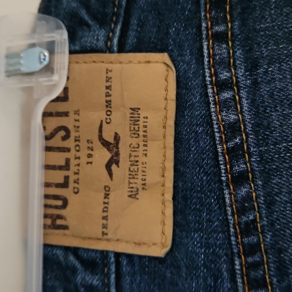 Men's Hollister button fly jeans. - Picture 4 of 5